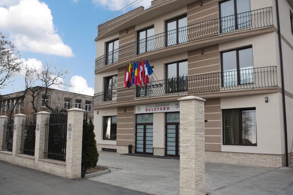 Hotel Bulevard Oradea Luaran gambar